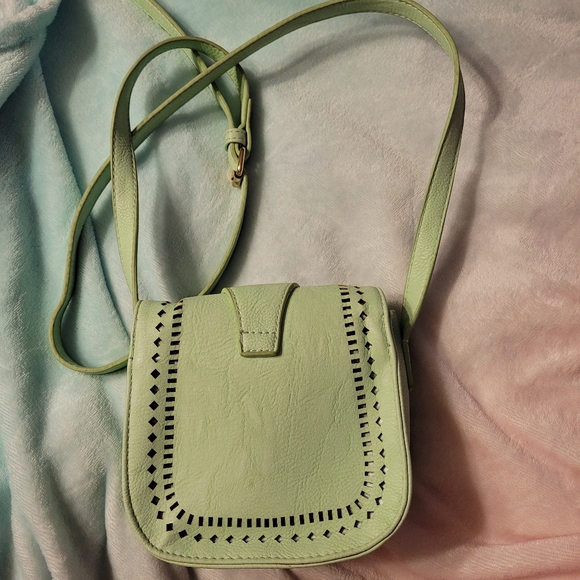 Charming Charlie brand mini light green purse - Picture 4 of 7